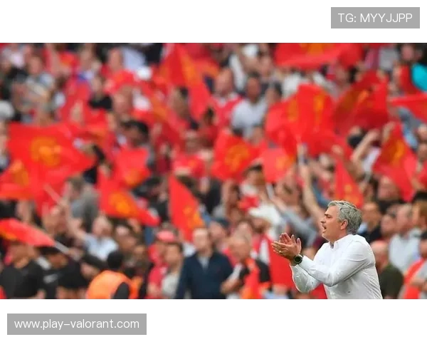 曼联高价引援策略引发讨论，俱乐部财政公平法案受关注